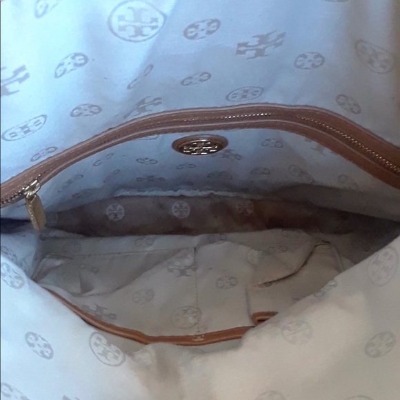 Authentic Tory Burch Tan Amanda crossbody Flap bag - Picture 6 of 8